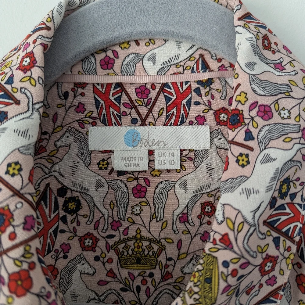 Boden Crown and Country 100% Silk Printed Union Jack Full Button Up Top - Picture 2 of 9